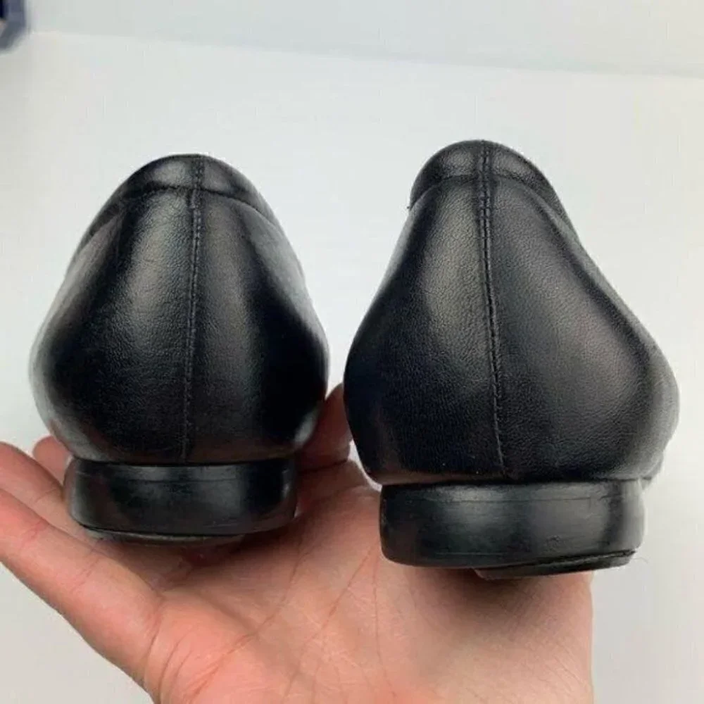 Trotters flats 9.5 black leather loafers ballet